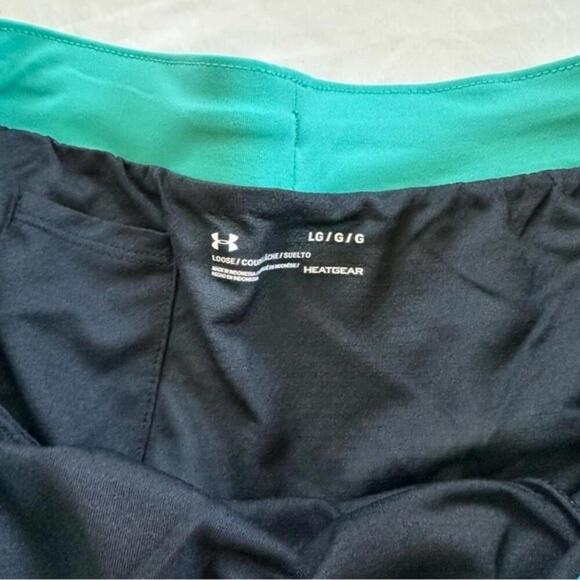 NWT Under Armour Women's Play Up Inset Printed Training Shorts - Picture 3 of 4